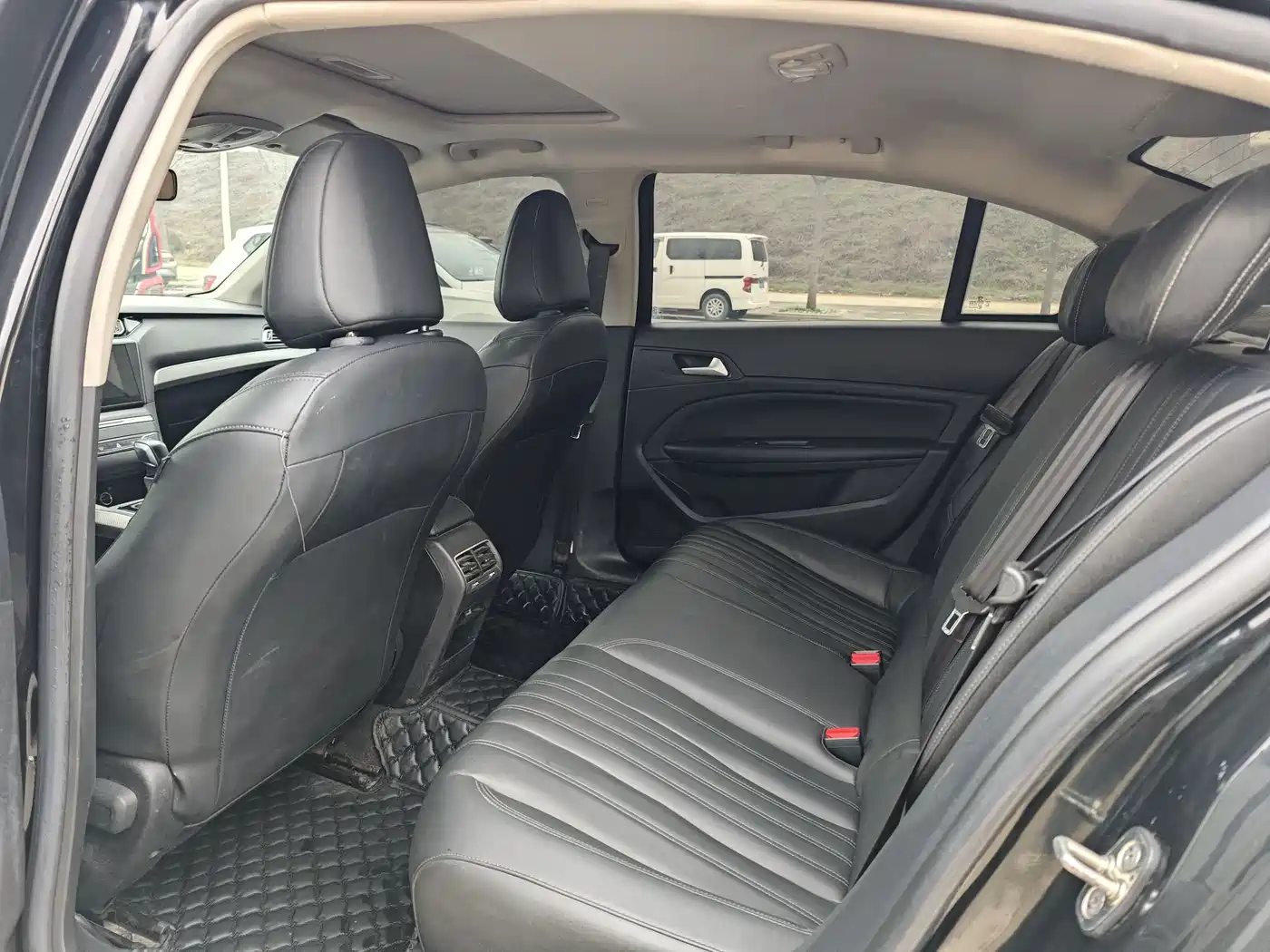 Peugeot 408 2020 360THP 10th Anniversary Premium Edition фото 13