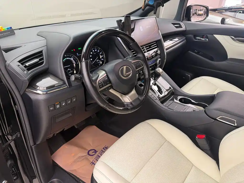 Lexus LM 2020 2020 300h Seven-Seater Elegance Edition