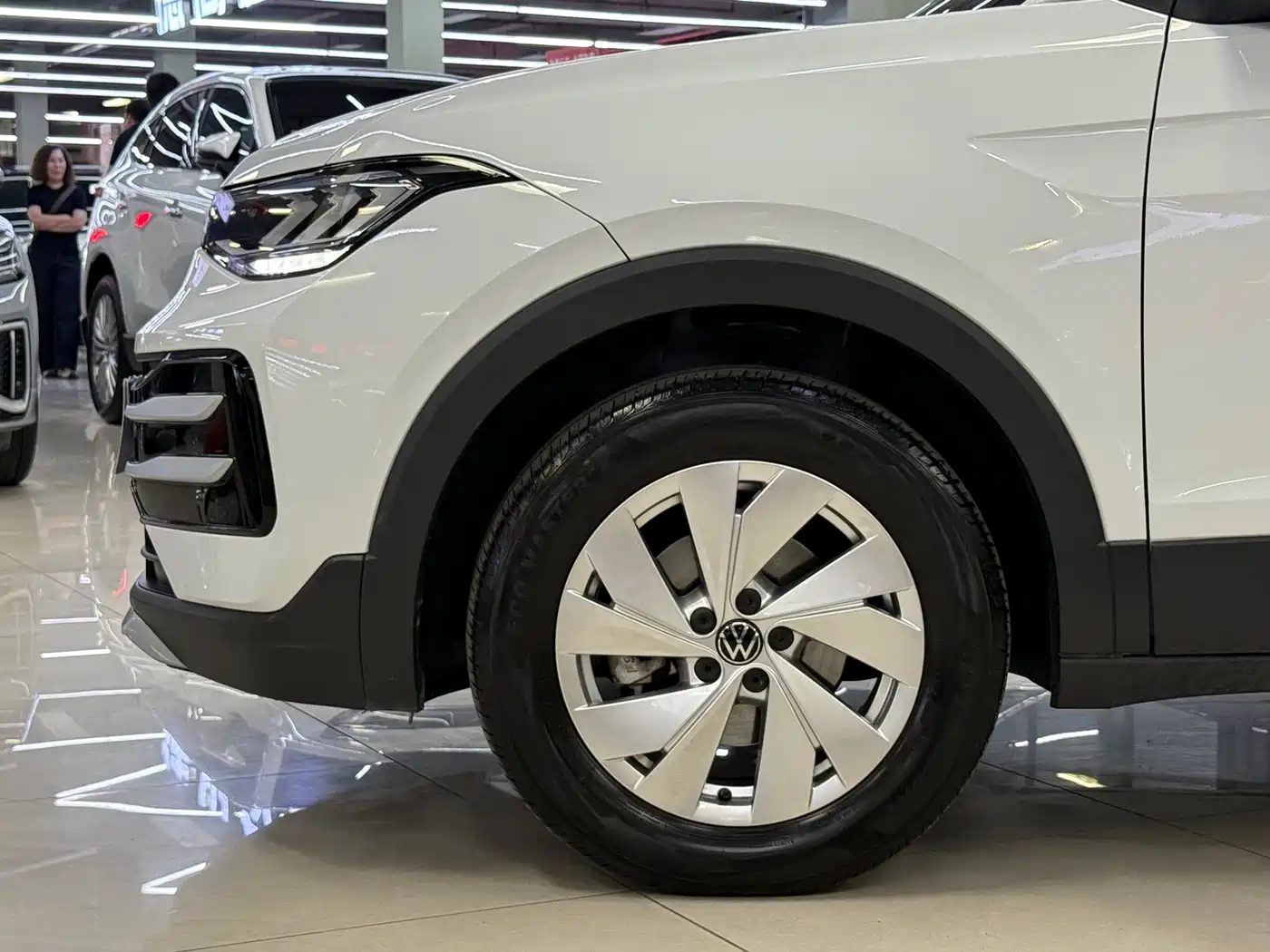 Volkswagen Tharu 2025 Model Rising Star 1.5L Advance Edition фото 19