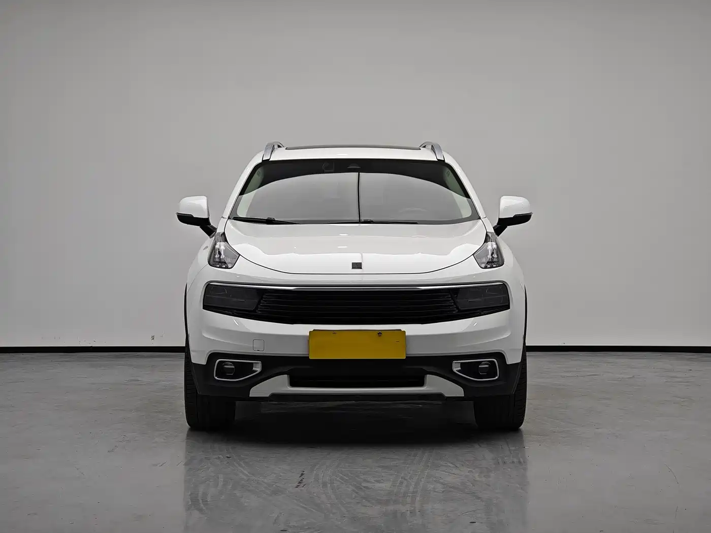 Lynk & Co 01 2017 2.0T 2WD Pro Version фото 2