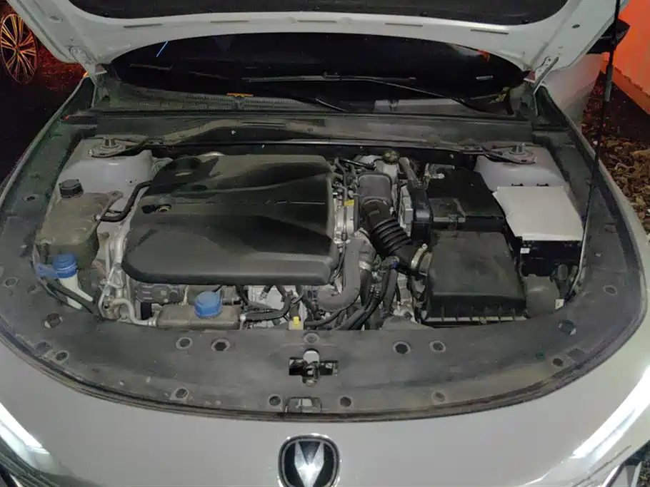 CHANGAN UNI-V
