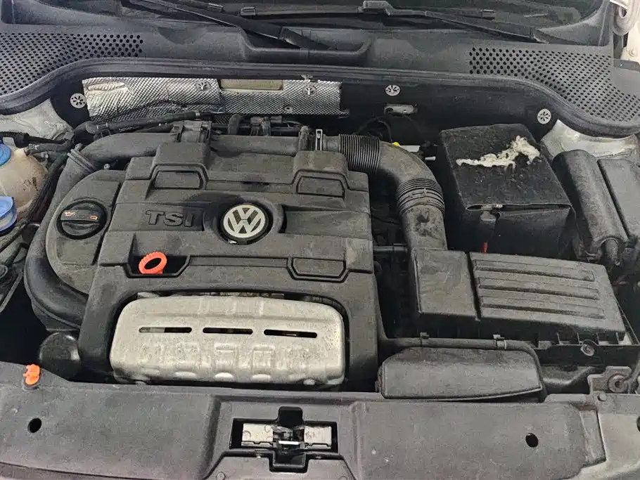 Volkswagen Beetle 2013 1.4TSI Fashion Edition фото 10