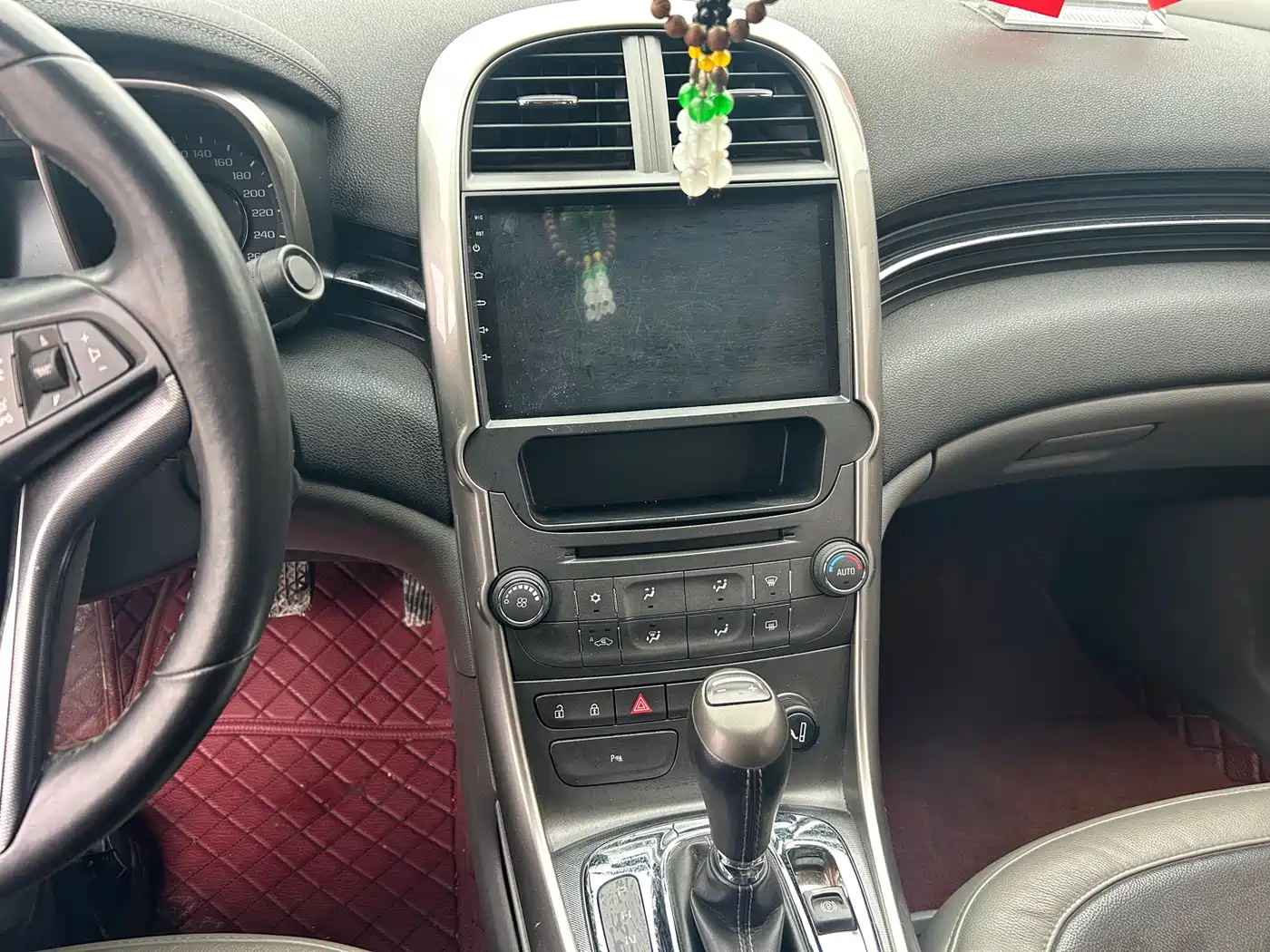 Chevrolet Malibu 2013 2.0L Automatic Luxury Edition фото 13