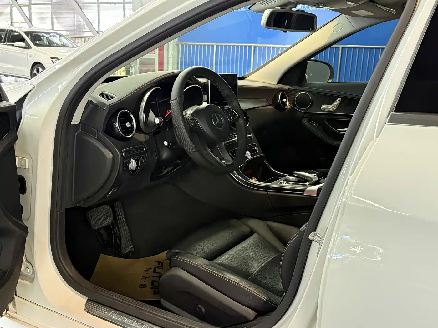 Mercedes-Benz C-Class 2015 Facelift C 180 L Sport фото 5