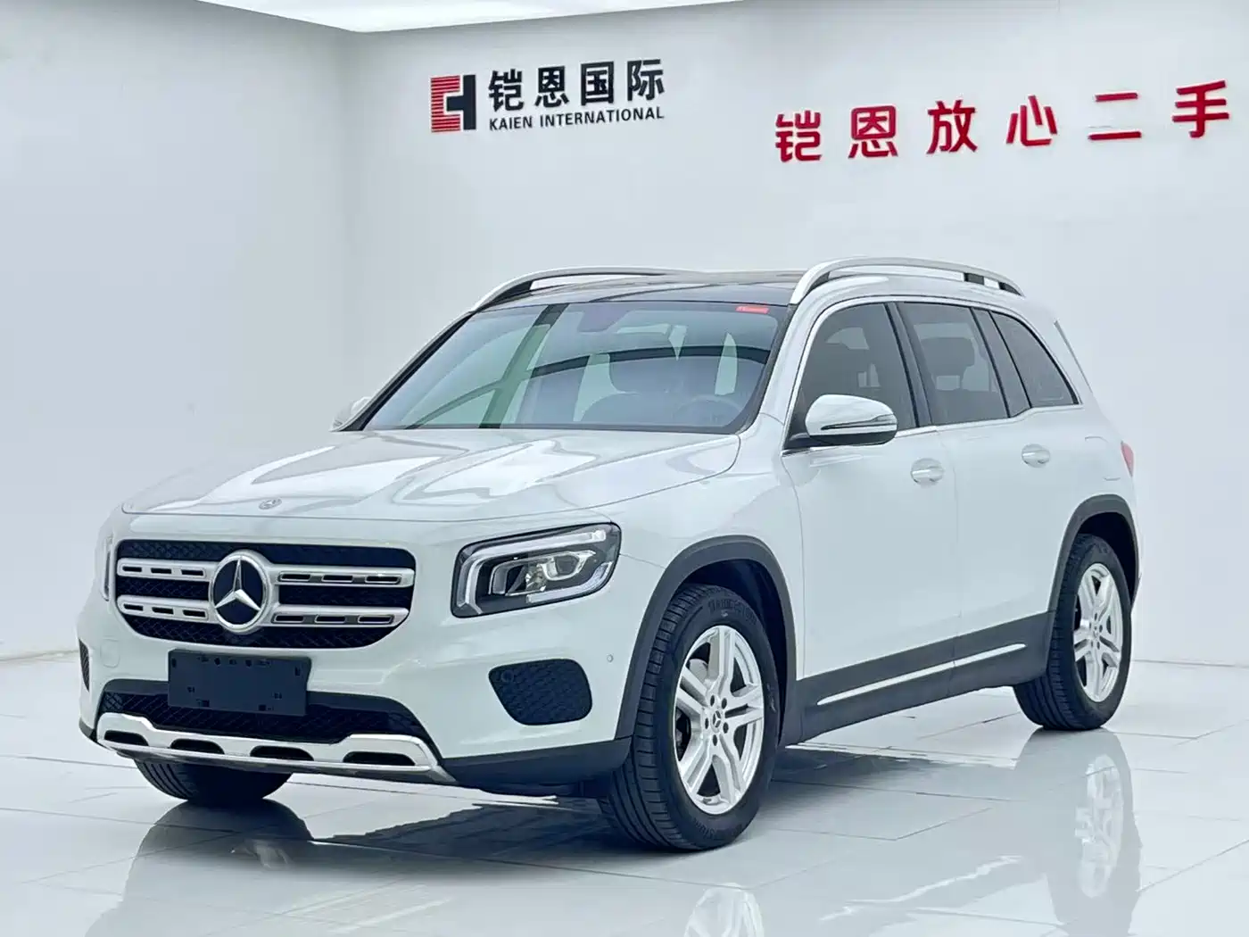 Фото 1 - Mercedes-Benz GLB