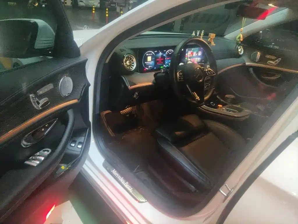 Mercedes-Benz E-Class New Energy 2022 Facelift II E 350 e L Plug-in Hybrid Sedan фото 17