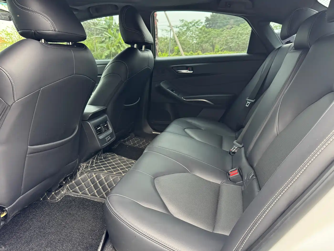 Toyota Avalon 2023 2.0L Premium Selection фото 14