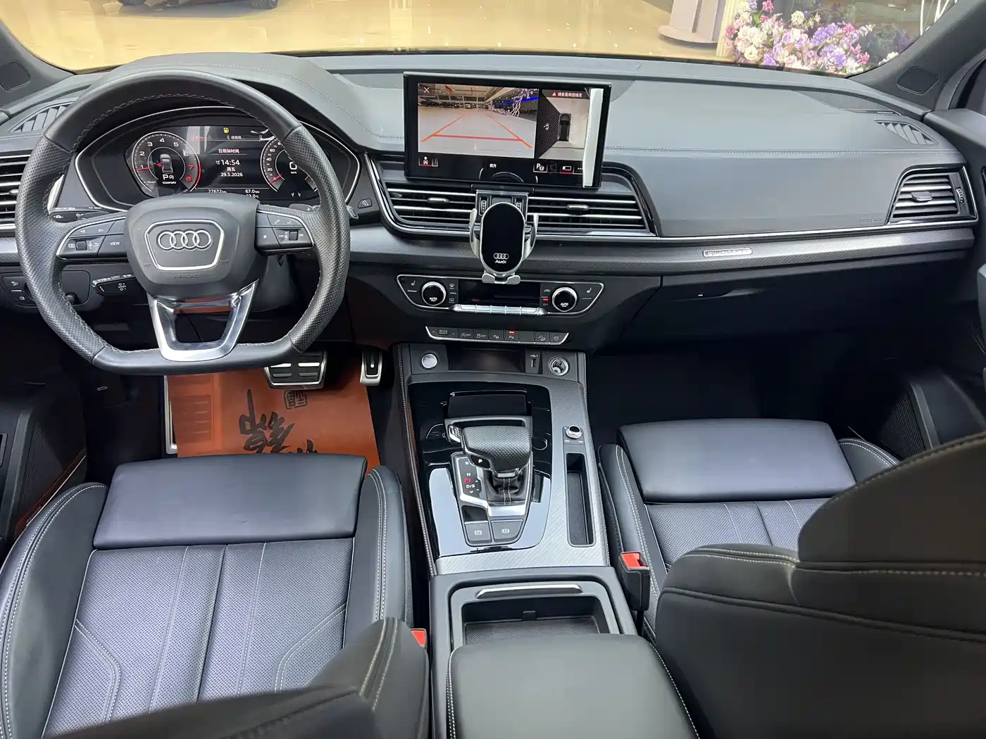 Audi Q5L 2025 45th Anniversary Edition 45 TFSI Luxury Sport фото 15