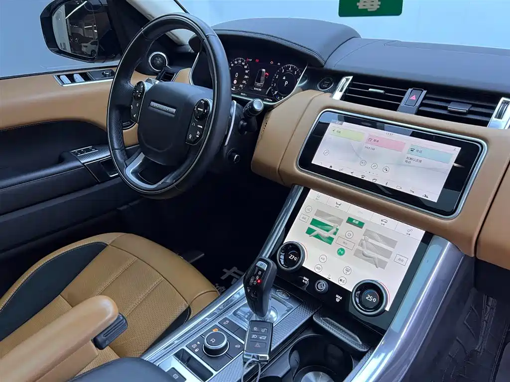 Land Rover Range Rover Sport 2022 3.0 L6 Gloss Black Edition фото 19