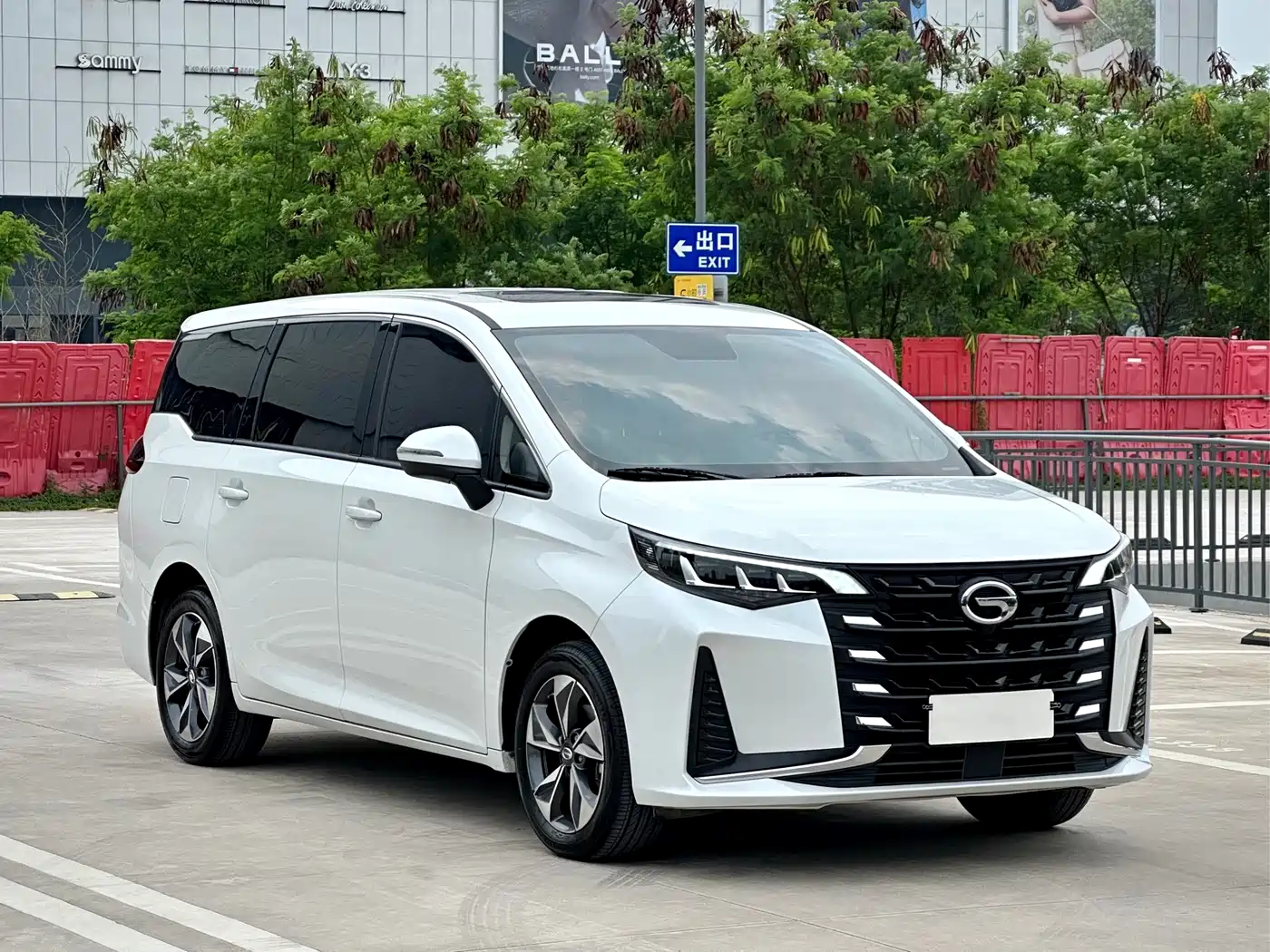 GAC Trumpchi Trumpchi M6 2023 PRO 270T DCT Luxury Edition фото 3