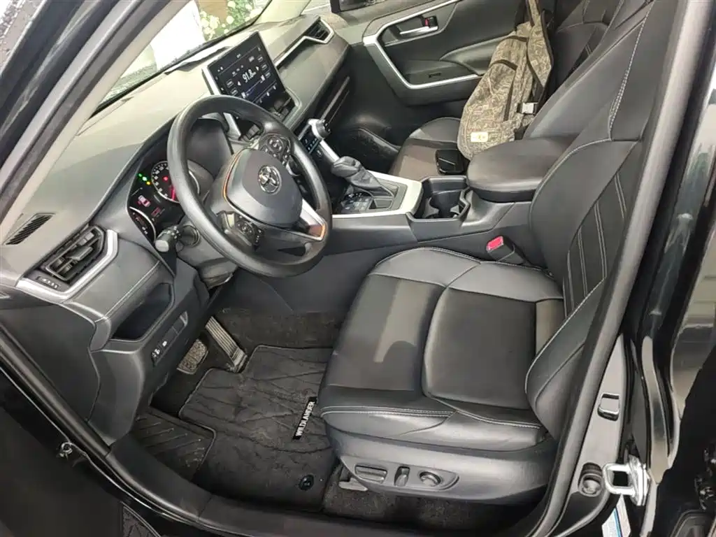 Toyota Wildlander 2020 2.0L CVT AWD Luxury Edition фото 15