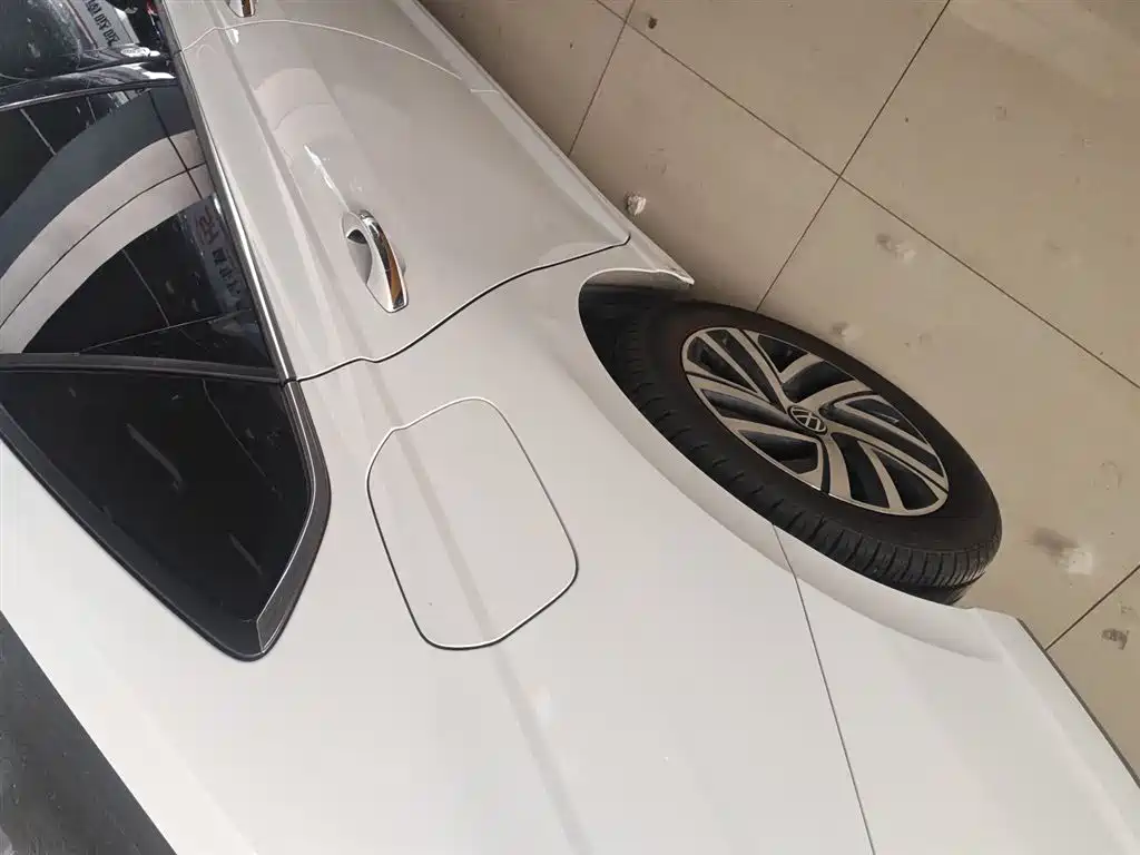 Volkswagen Lavida 2023 1.5L Auto Five Million Edition фото 27