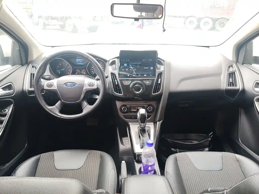 Ford Focus 2015 2012 Hatchback 1.6L Automatic Trend