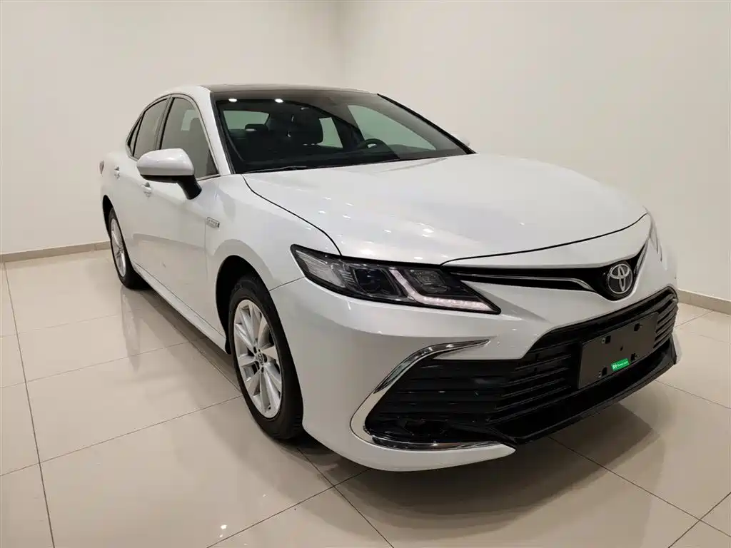 Toyota Camry 2023 Hybrid 2.5HGVP Leading Edition фото 4