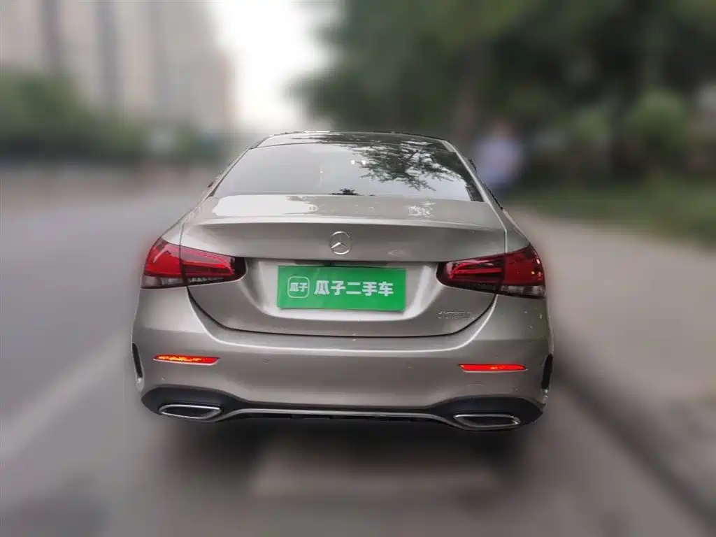 Mercedes-Benz A-Class 2019 A 180 L Sport Sedan фото 3