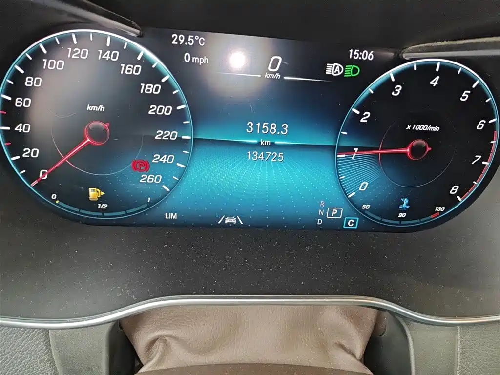 Mercedes-Benz GLC 2020 GLC 300 L 4MATIC Luxury фото 8