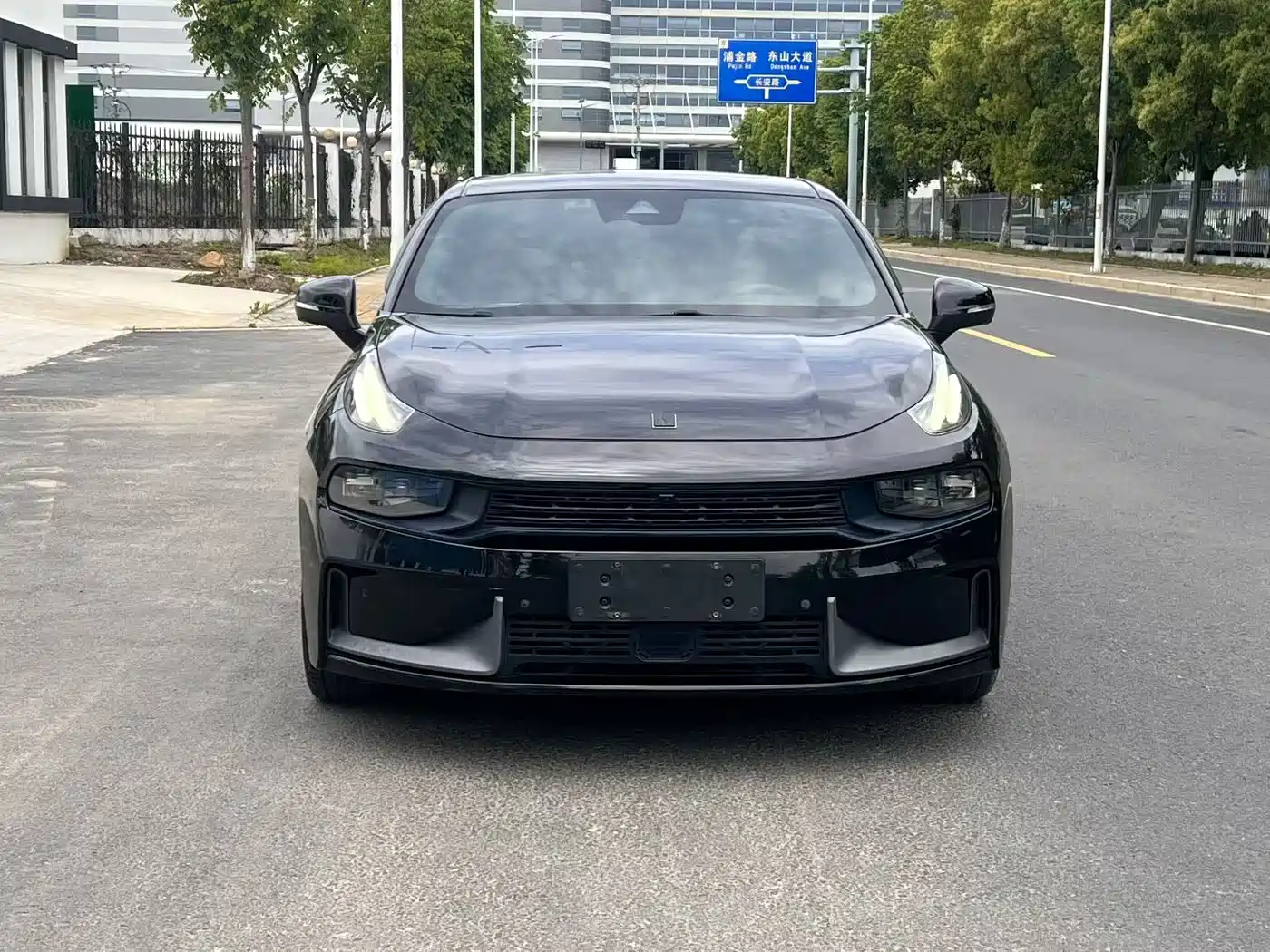 Lynk & Co 03 2018 1.5TD DCT Power Pro Version China V фото 2