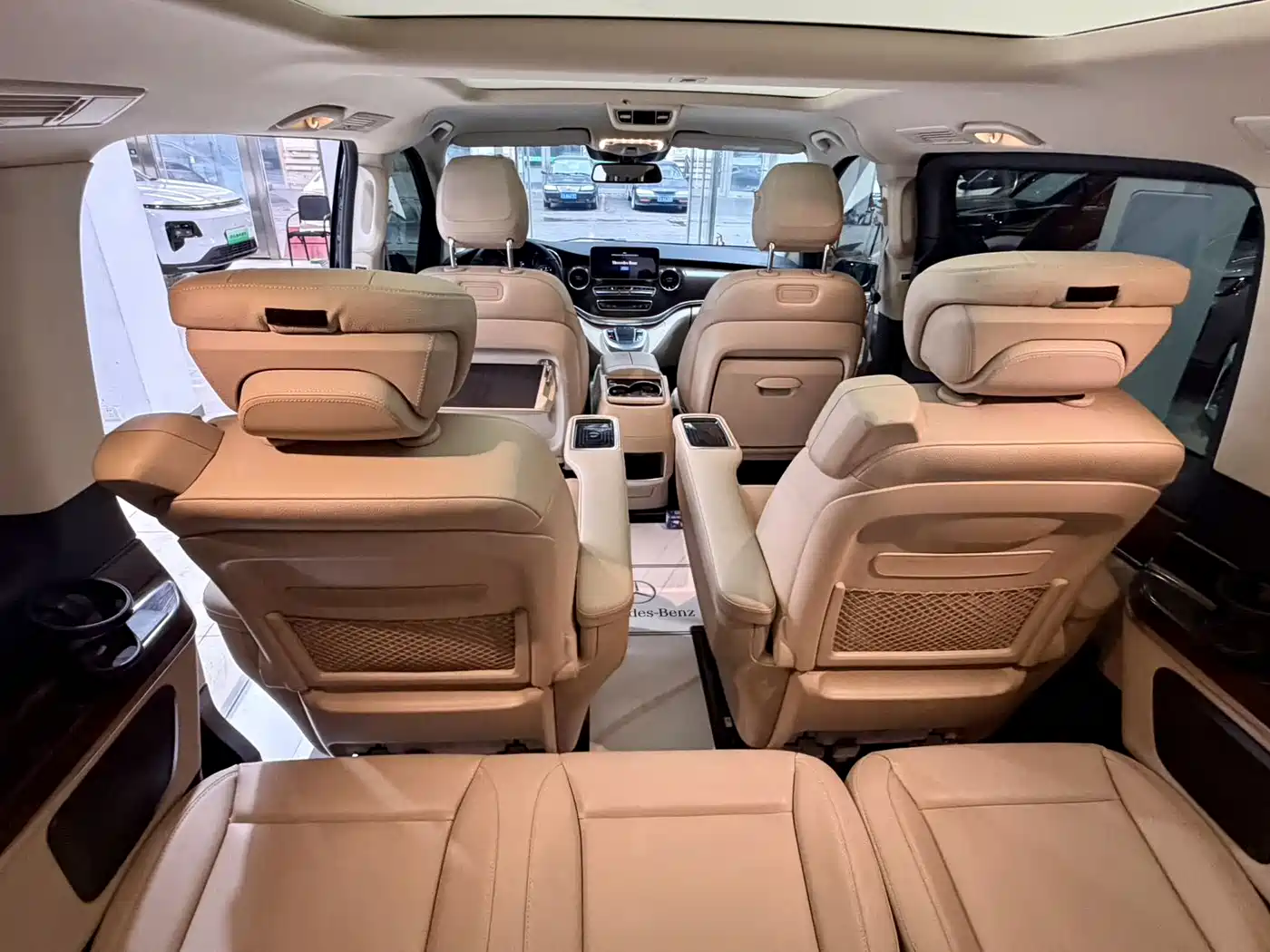 Mercedes-Benz V-Class 2022 V 260 Pilot Edition фото 14