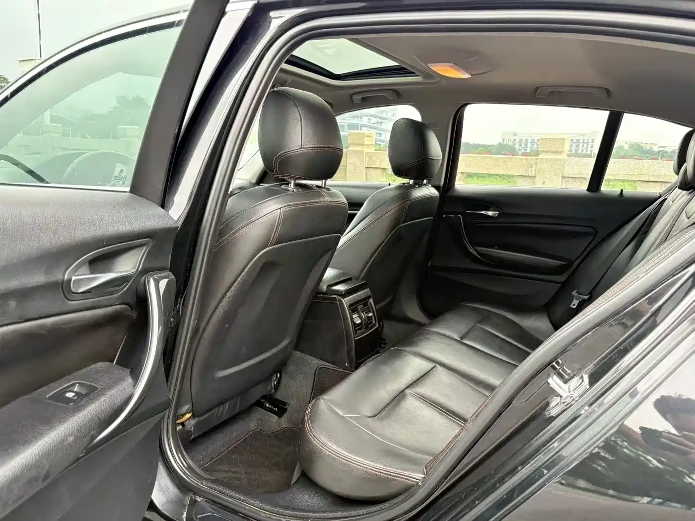 BMW 1 Series (Import) 2012 118i Sport фото 13