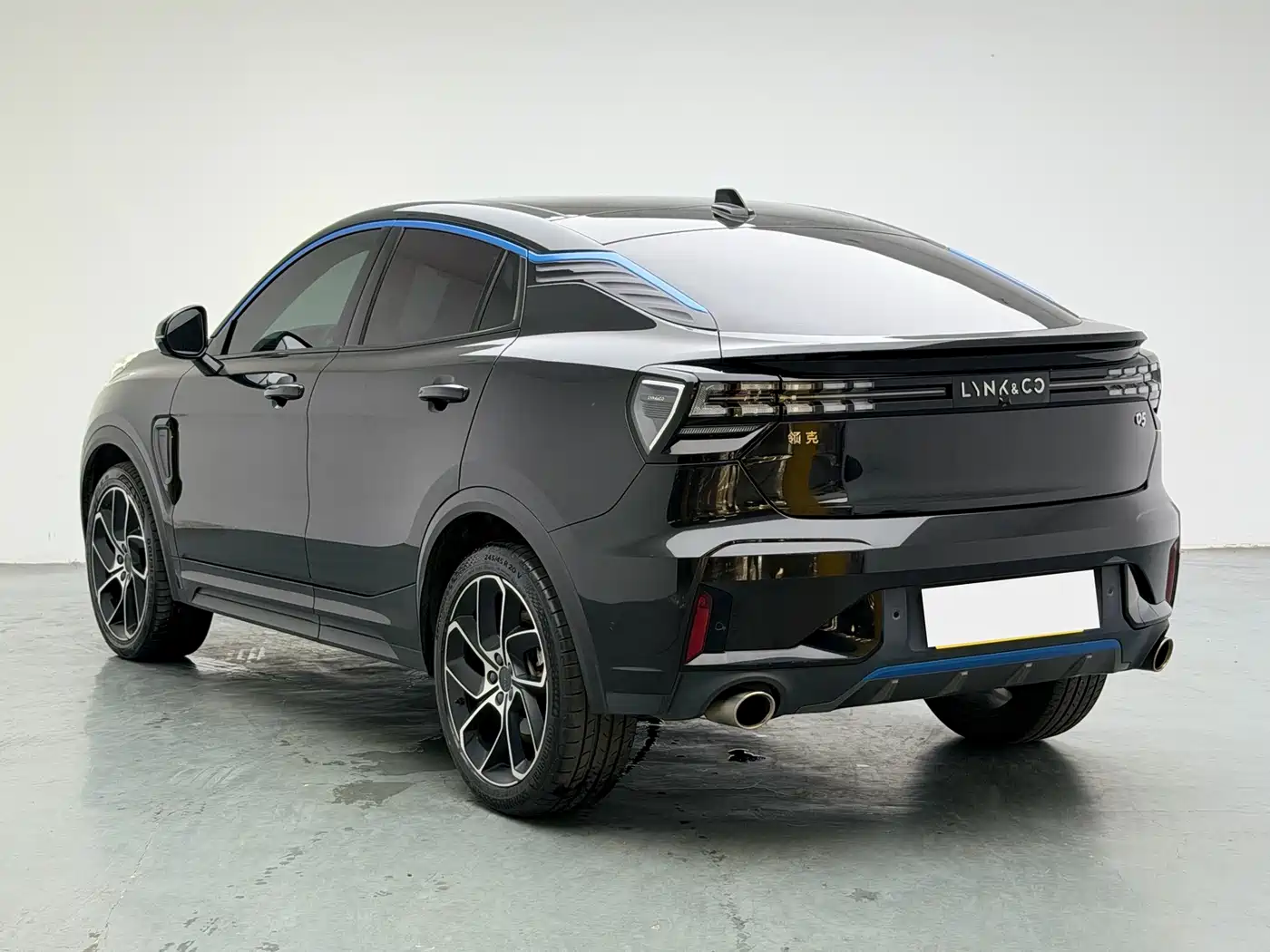 Lynk & Co 05 2022 2022 2.0TD 2WD Shine Halo