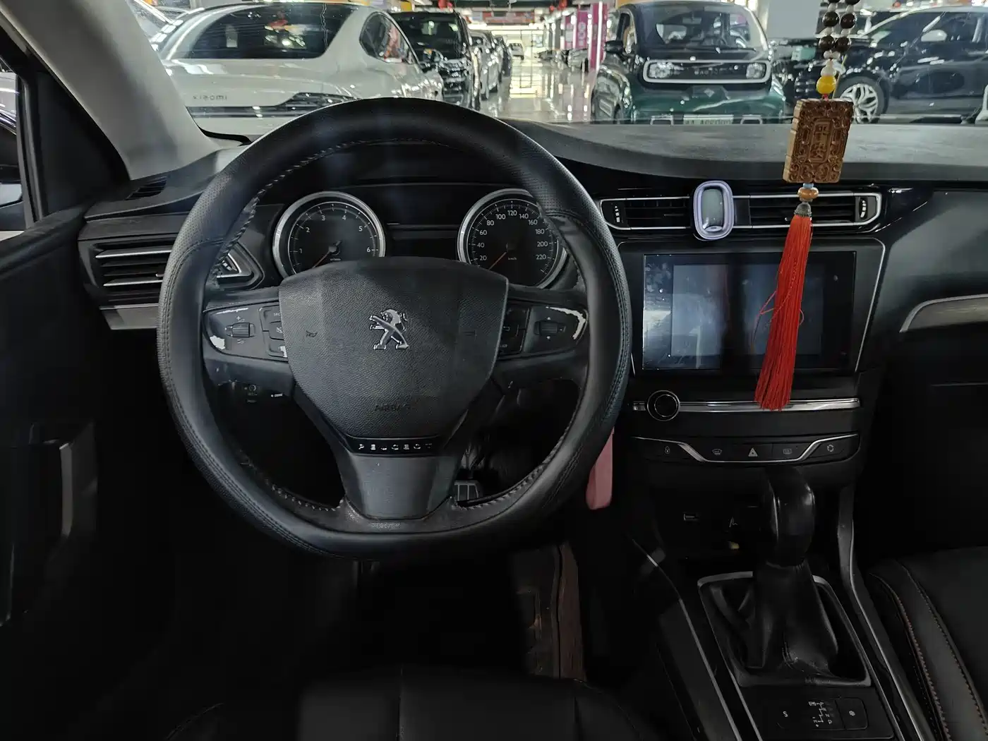 Peugeot 408 2014 1.8L Automatic Luxury Edition фото 6