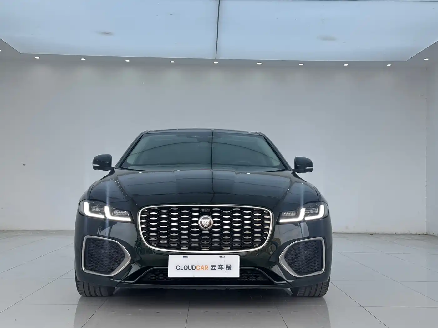 Jaguar XFL 2022 XFL 2.0T P200 2WD Elite Luxury фото 2