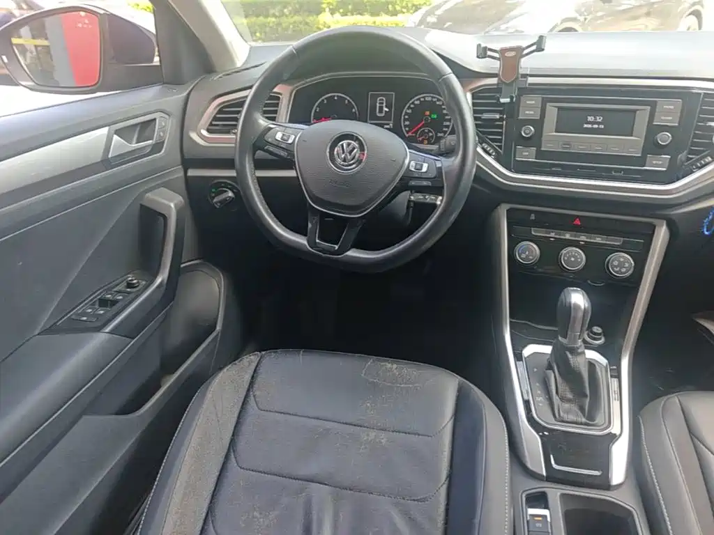 Photo 11 - Volkswagen T-ROC