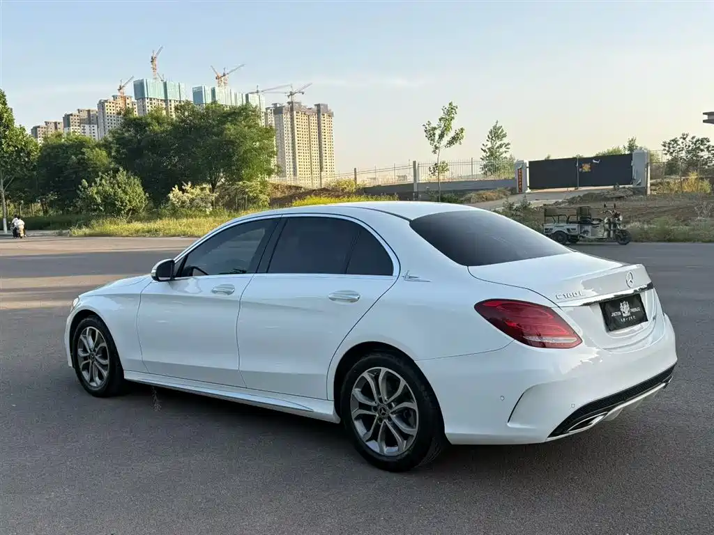 Mercedes-Benz C-Class 2017 Facelift C 180 L Fashion Sport Edition фото 5