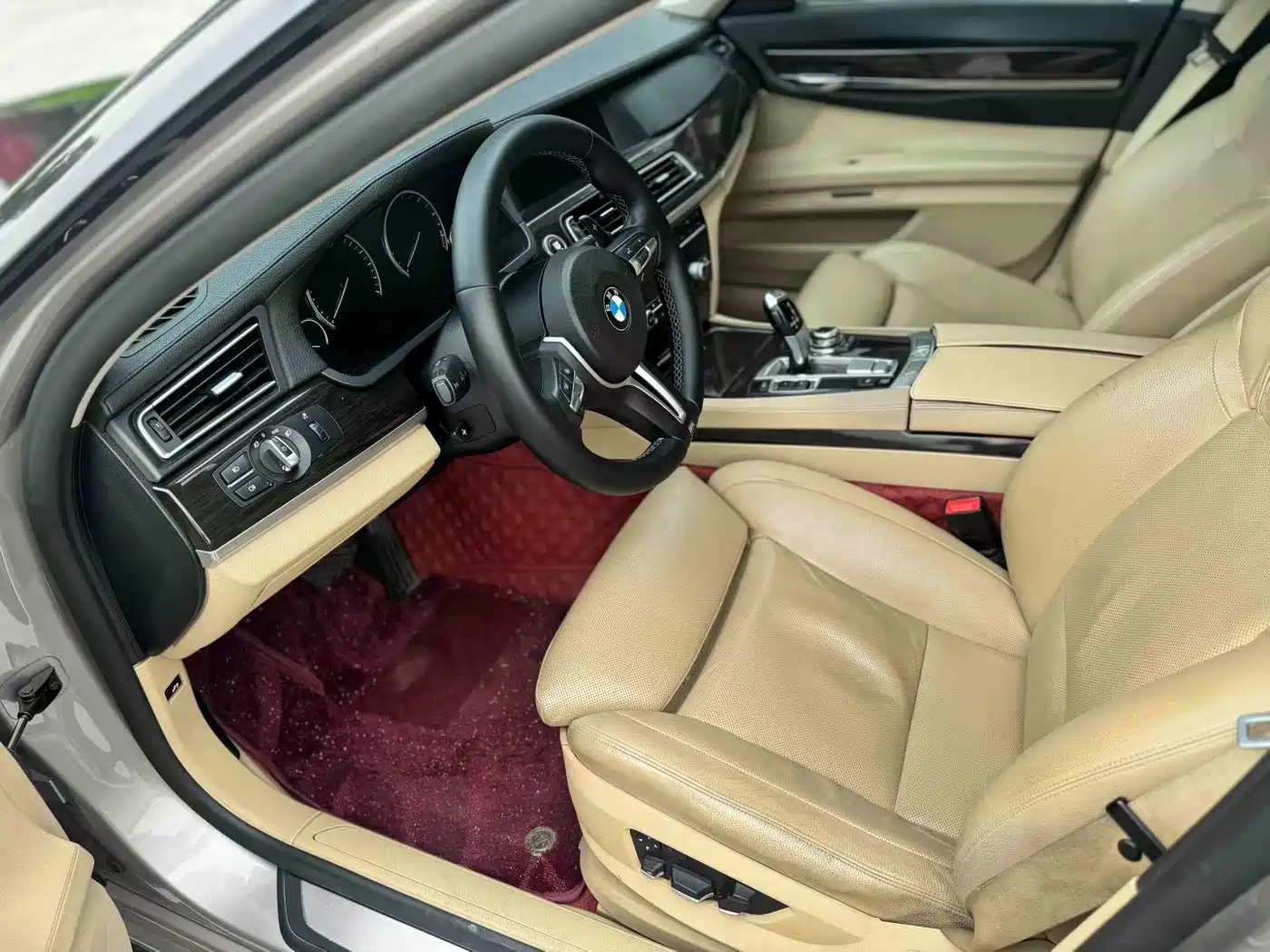 BMW 7 Series 2009 730Li Luxury фото 4