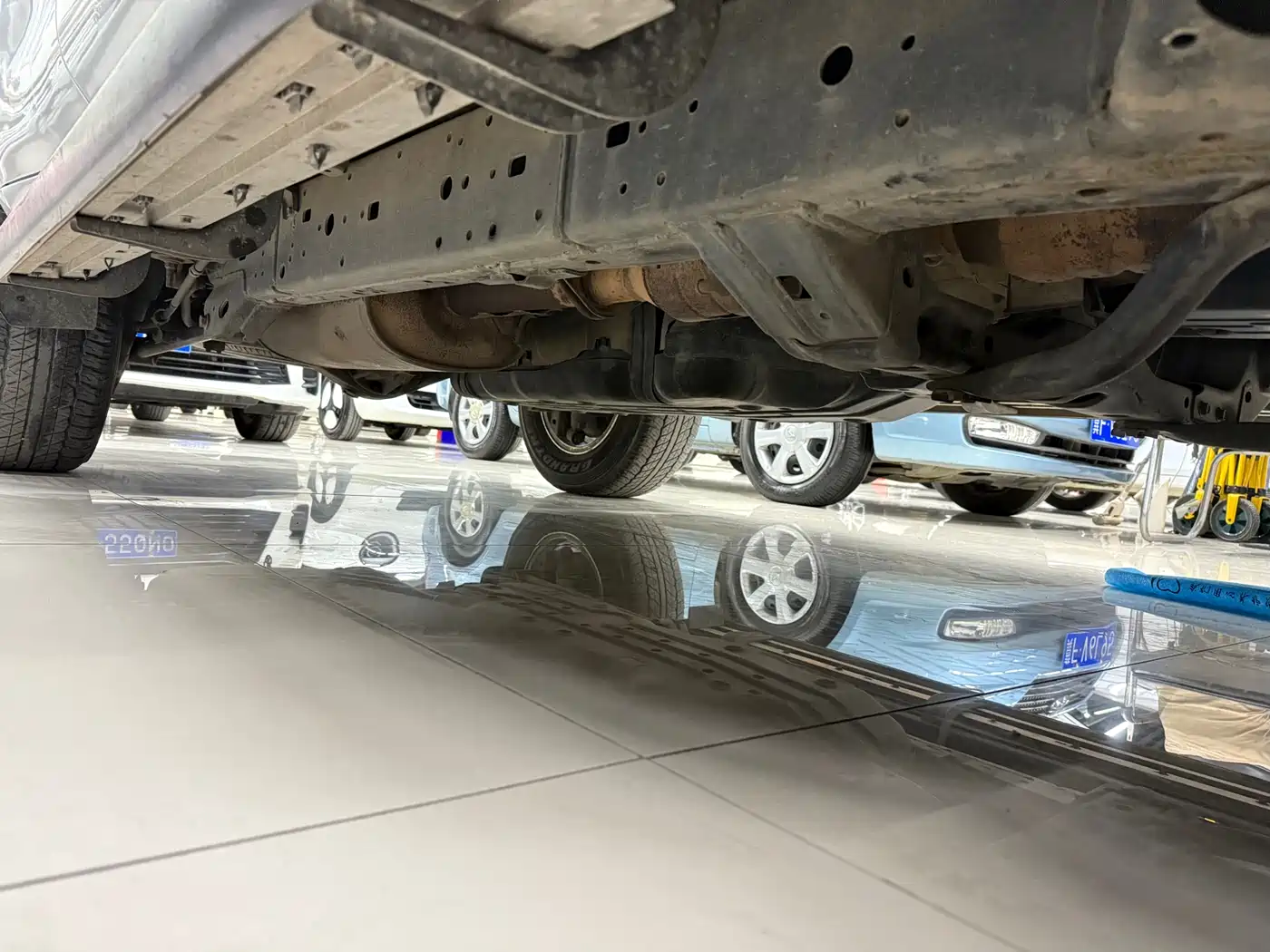 Toyota Prado (Import) 2010 2.7L Automatic Standard фото 15