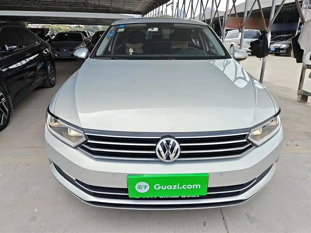 Volkswagen Magotan 2017 330TSI DSG Leading фото 3