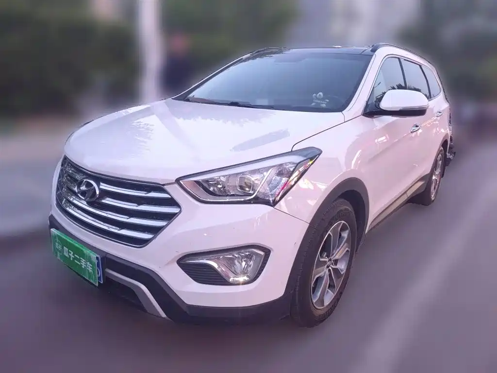 Hyundai Grand Santa Fe 2013 3.0L 7-Seater 4WD Comfort Edition
