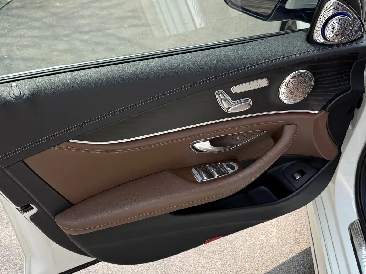 Mercedes-Benz E-Class 2020 Model E 260 L Sport фото 6