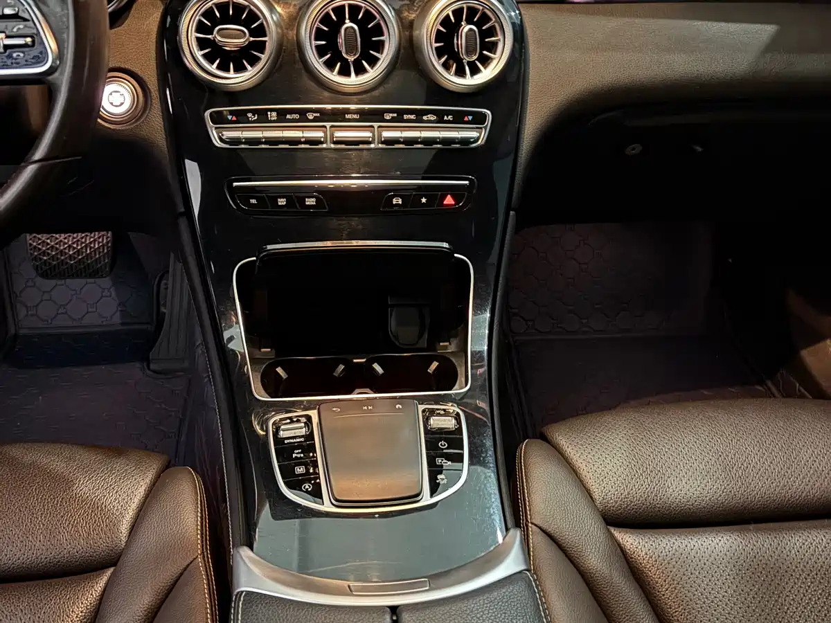 Mercedes-Benz GLC 2020 Facelift GLC 260 L 4MATIC Dynamic фото 11
