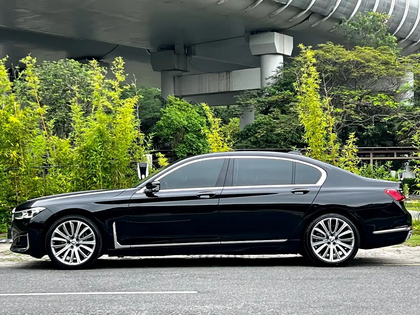 BMW 7 Series 2019 Facelift 740Li Leading Luxury Package фото 5