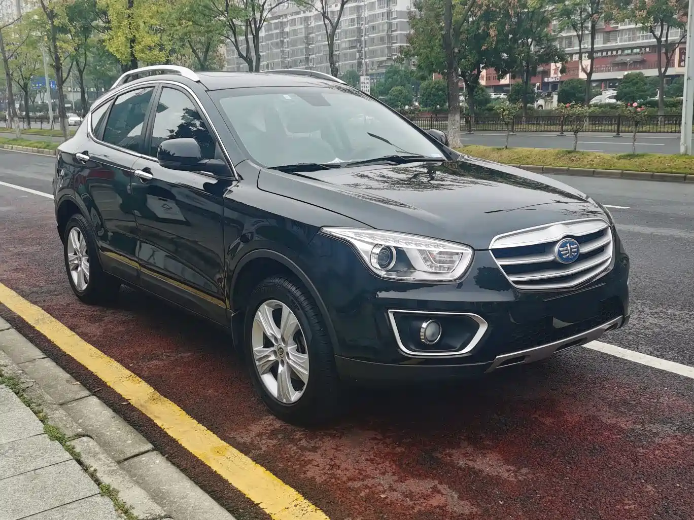 Besturn X80 2015 2015 2.0L Automatic Comfort Anniversary Edition