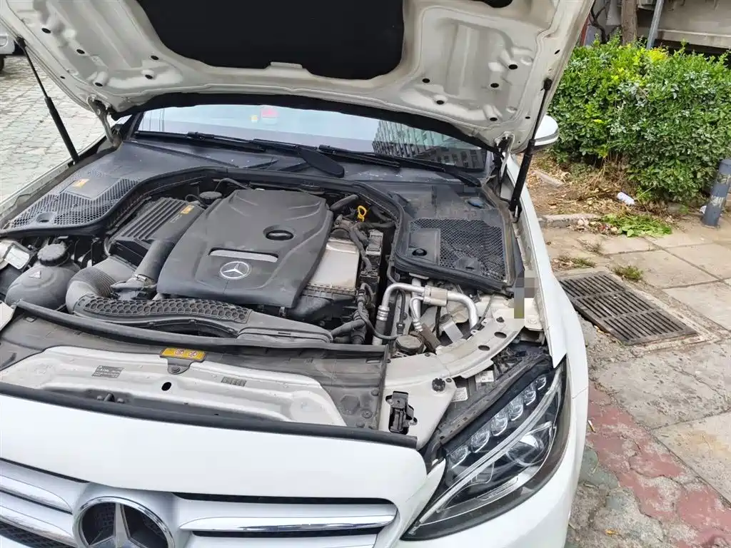 Mercedes-Benz C-Class 2015 Facelift C 200 L Sport фото 23