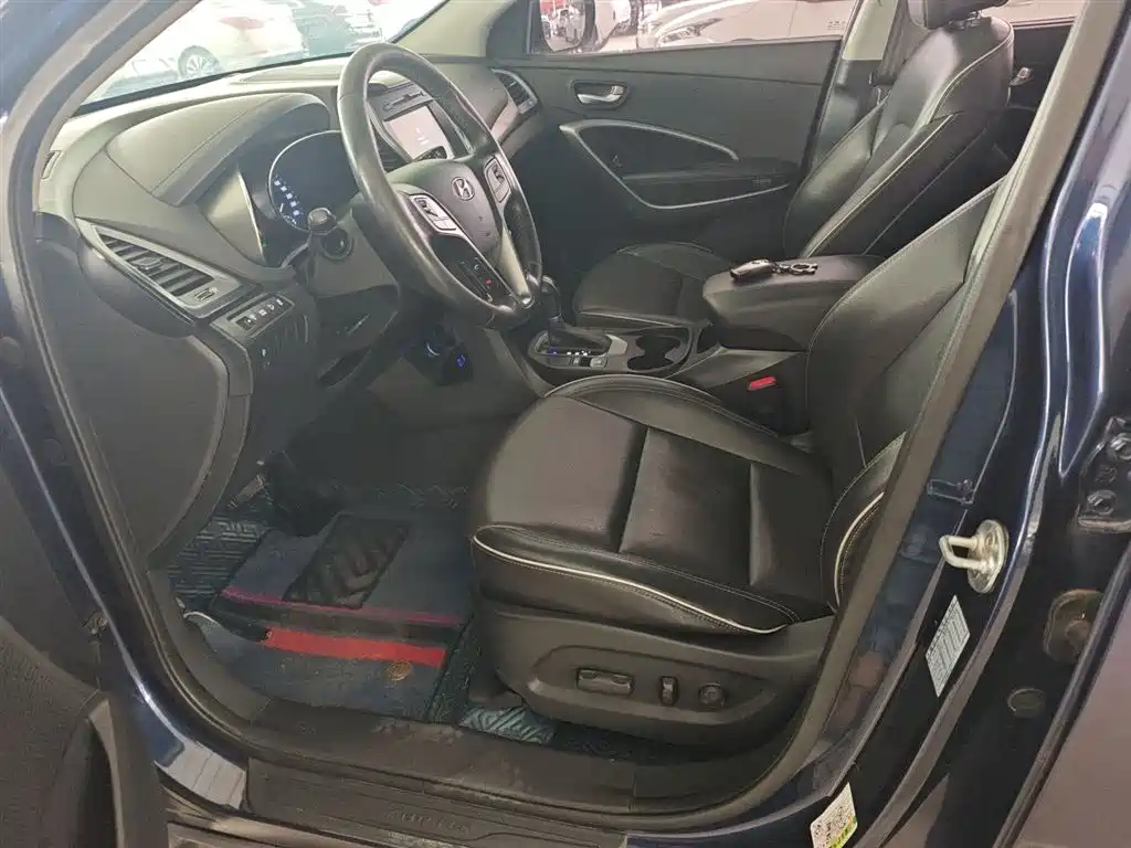 Hyundai Santa Fe 2017 2.0T Automatic 2WD Intelligent 7-Seater фото 11