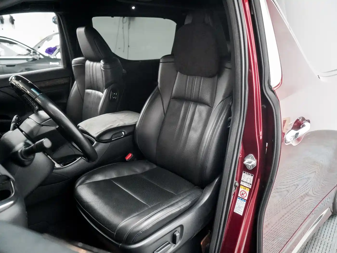 Toyota Alphard 2019 Hybrid 2.5L Premium Edition фото 13