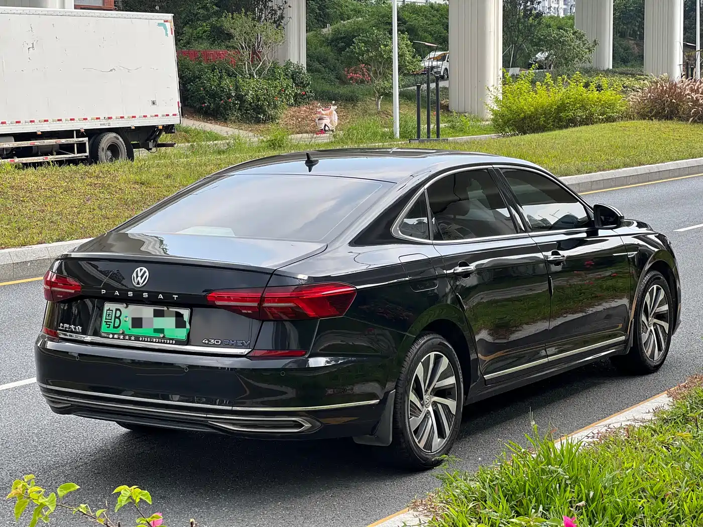 Volkswagen Passat New Energy 2019 430PHEV Hybrid Luxury Edition фото 6