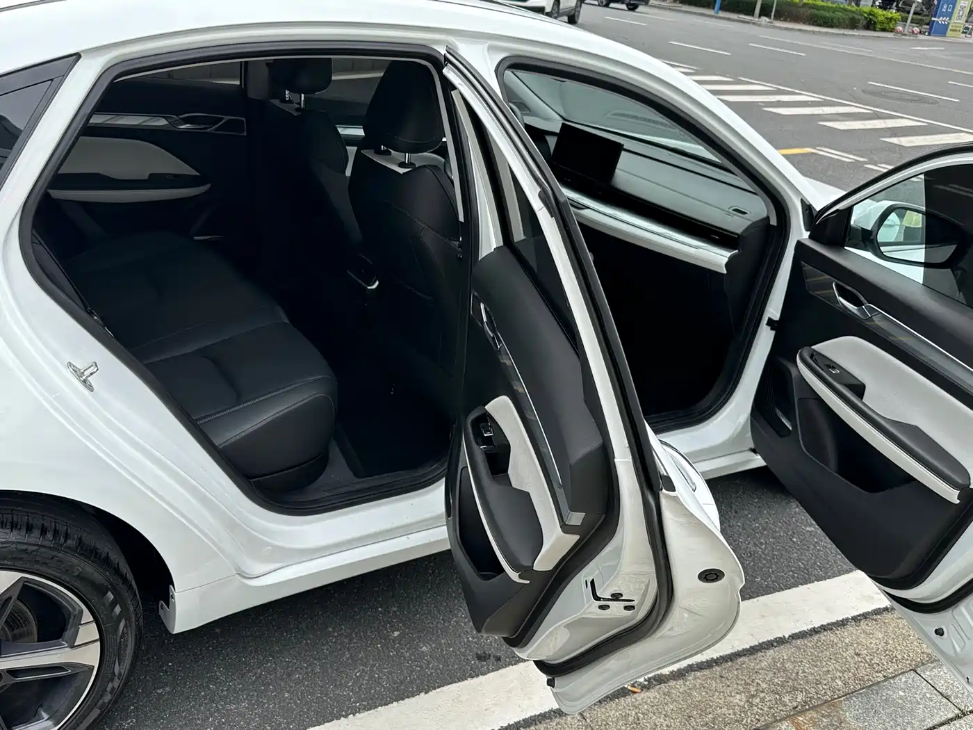 GEELY AUTOMOBILE EMGRAND L