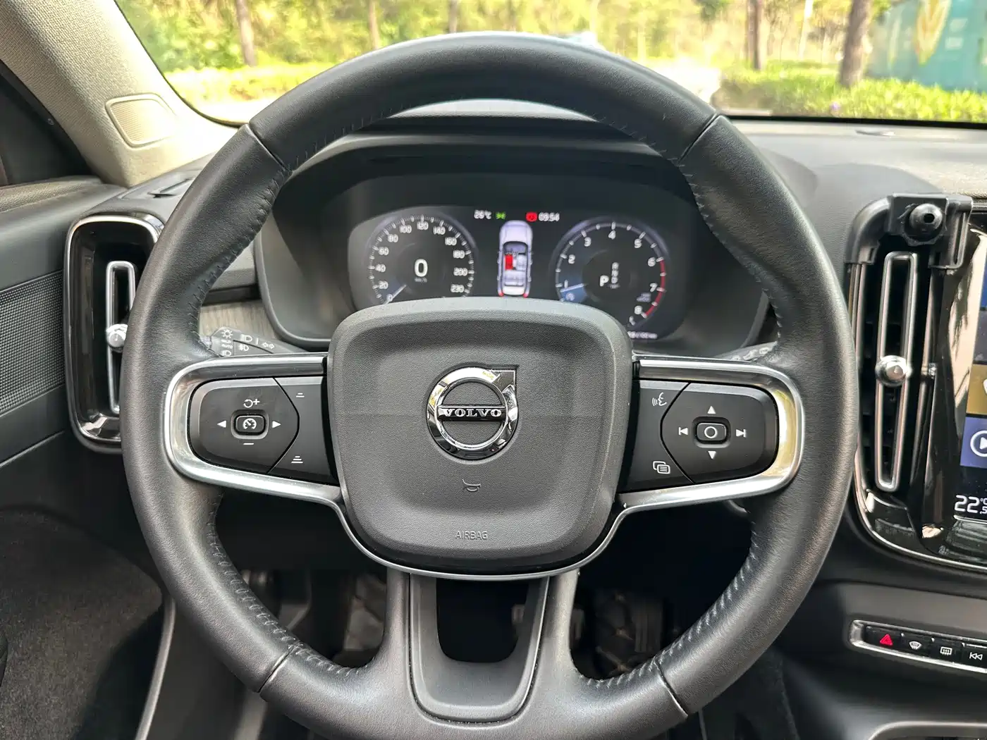 Photo 13 - Volvo XC40