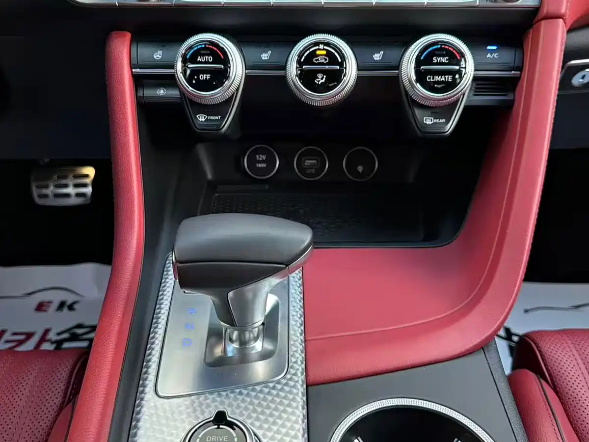 Genesis G70 2023 Model 2.0T RWD Luxury Edition фото 12