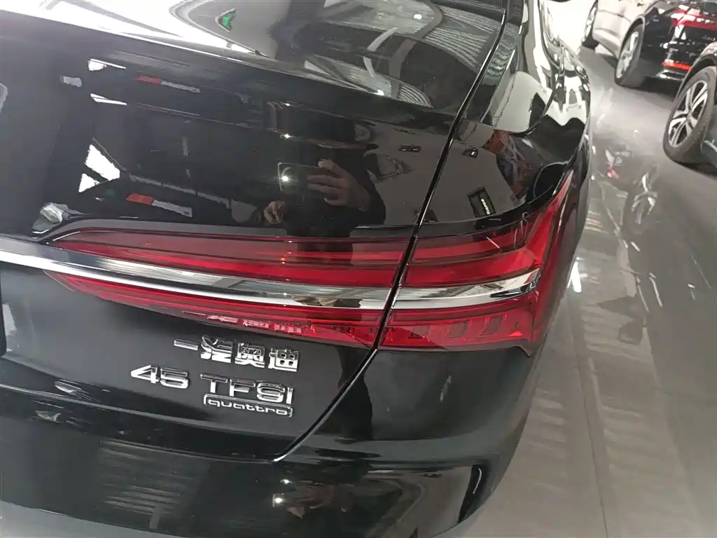 Audi A6L 2022 45 TFSI Premium Dynamic фото 8