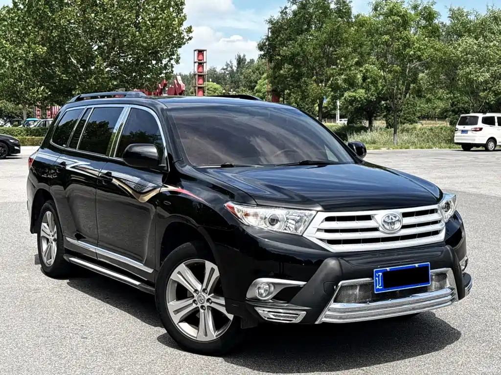Фото 3 - Toyota Highlander