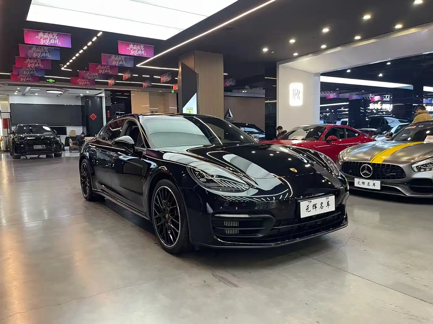 Porsche Panamera 2023 Panamera 4 Executive Long Wheelbase 2.9T фото 3