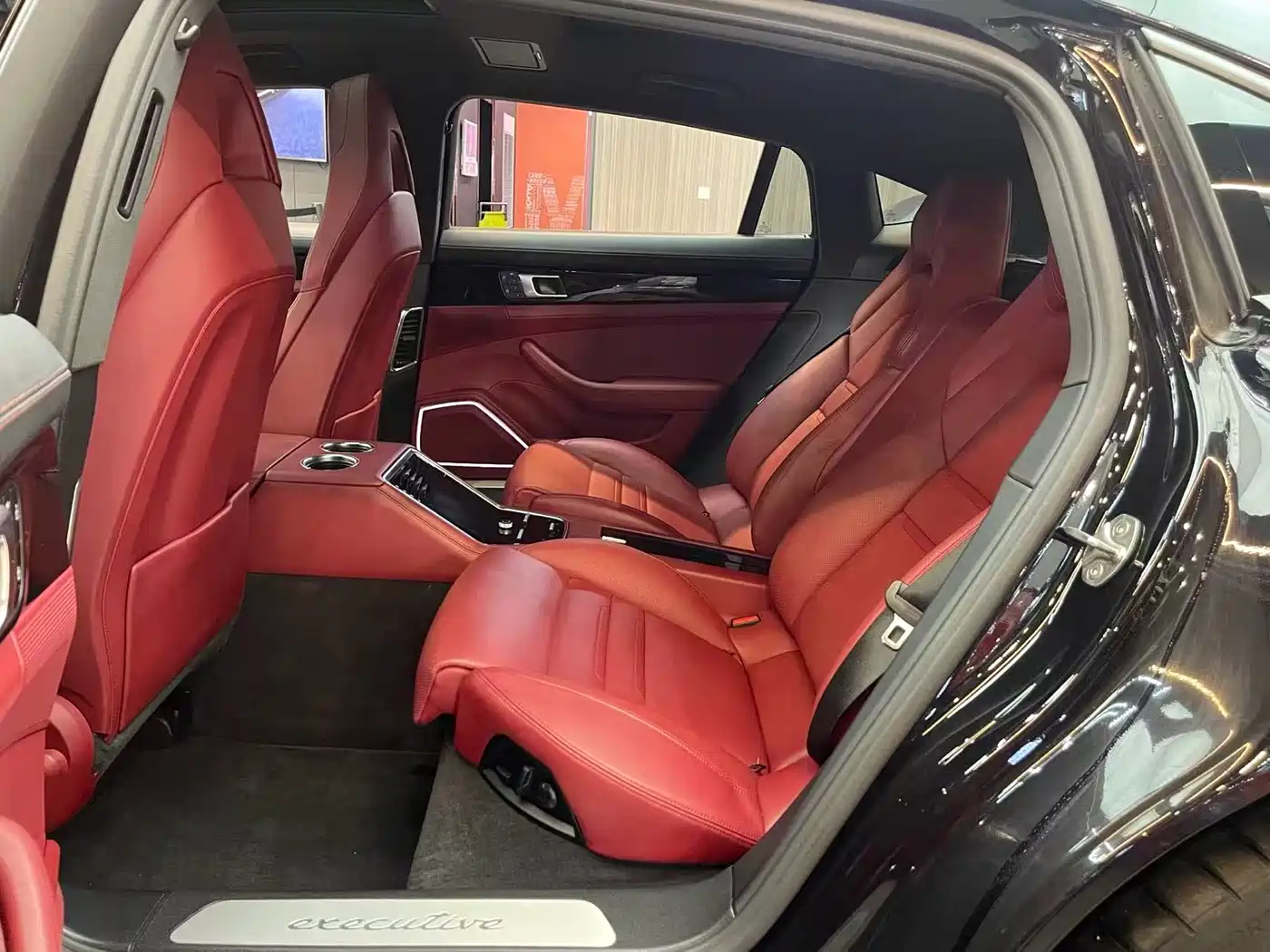 Porsche Panamera 2023 Panamera 4 Executive Long Wheelbase 2.9T фото 5