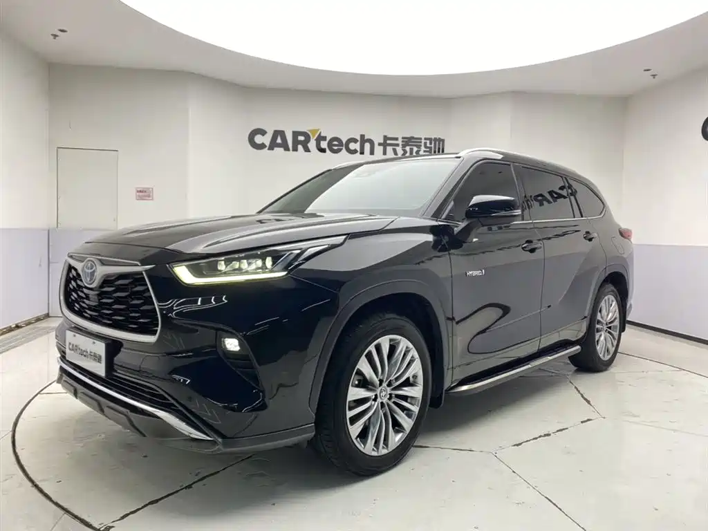 TOYOTA HIGHLANDER