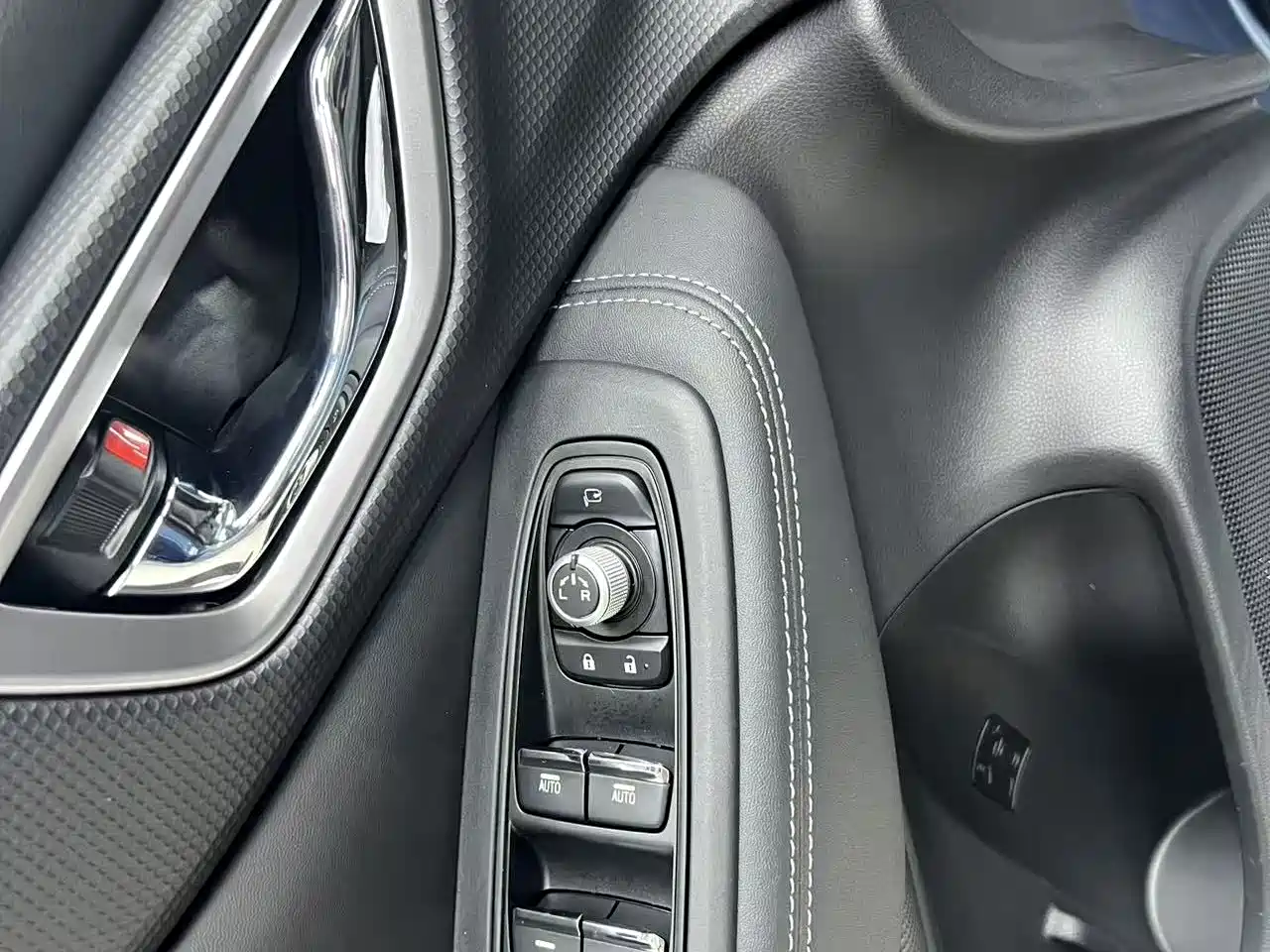 Subaru Forester 2021 2.0i Luxury Edition with EyeSight фото 13