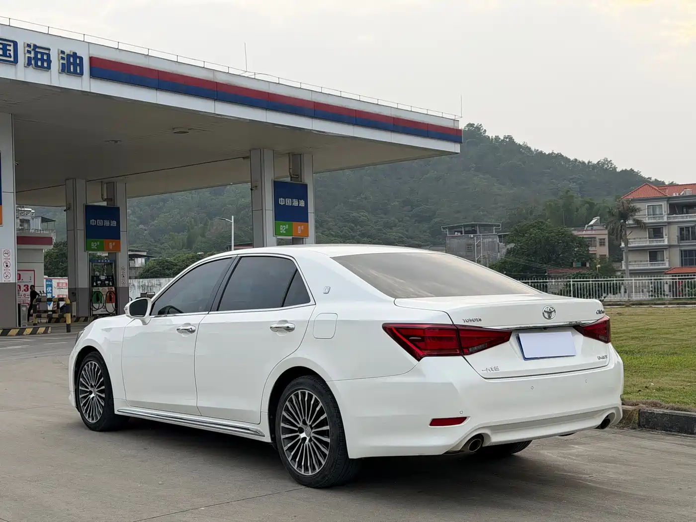 Toyota Crown 2018 2.0T Sport Edition фото 4